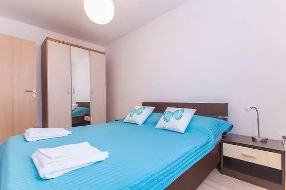 Apartments Dragica 927 Medulin