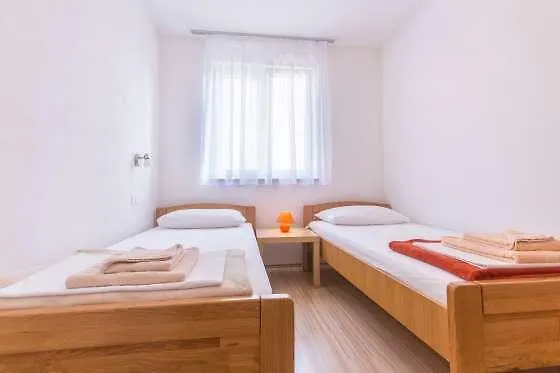 Apartments Dragica 927 Medulin